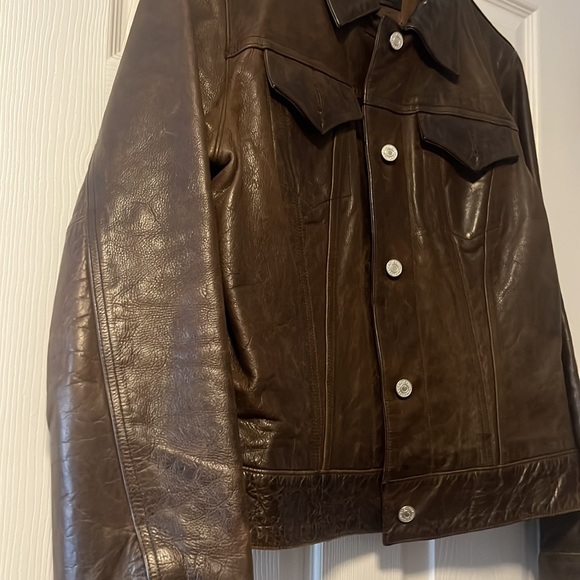 Leather jacket - Picture 4 of 8